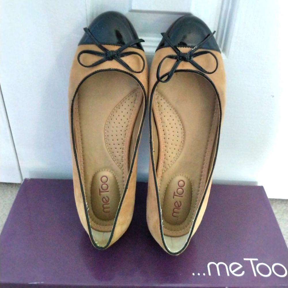 Size 5 Me Too Cap Toe Ballet Flats
